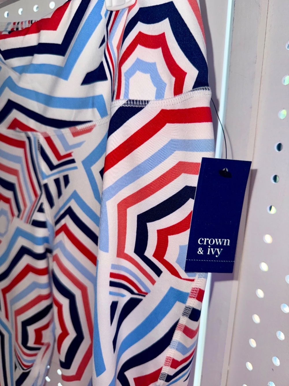 NWT Crown & Ivy Patriotic Geometric Athletic Women's Leggings Size M - Picture 2 of 5
